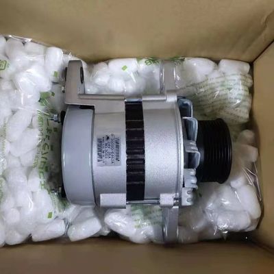 600-81-3111 Elektrische onderdelen van graafmachines Alternator voor Komatsu-graafmachines PC270 PC300